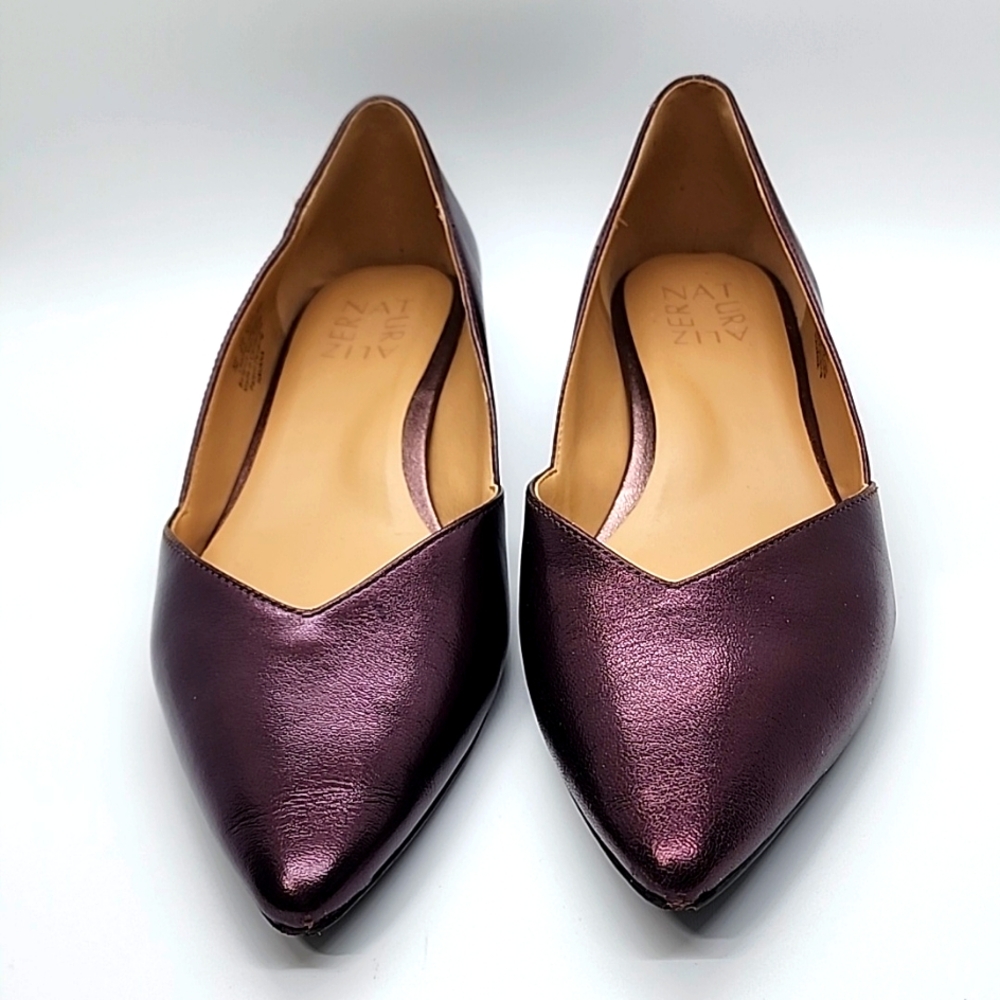 Naturalizer Burgundy pointy toes flat Size 7M